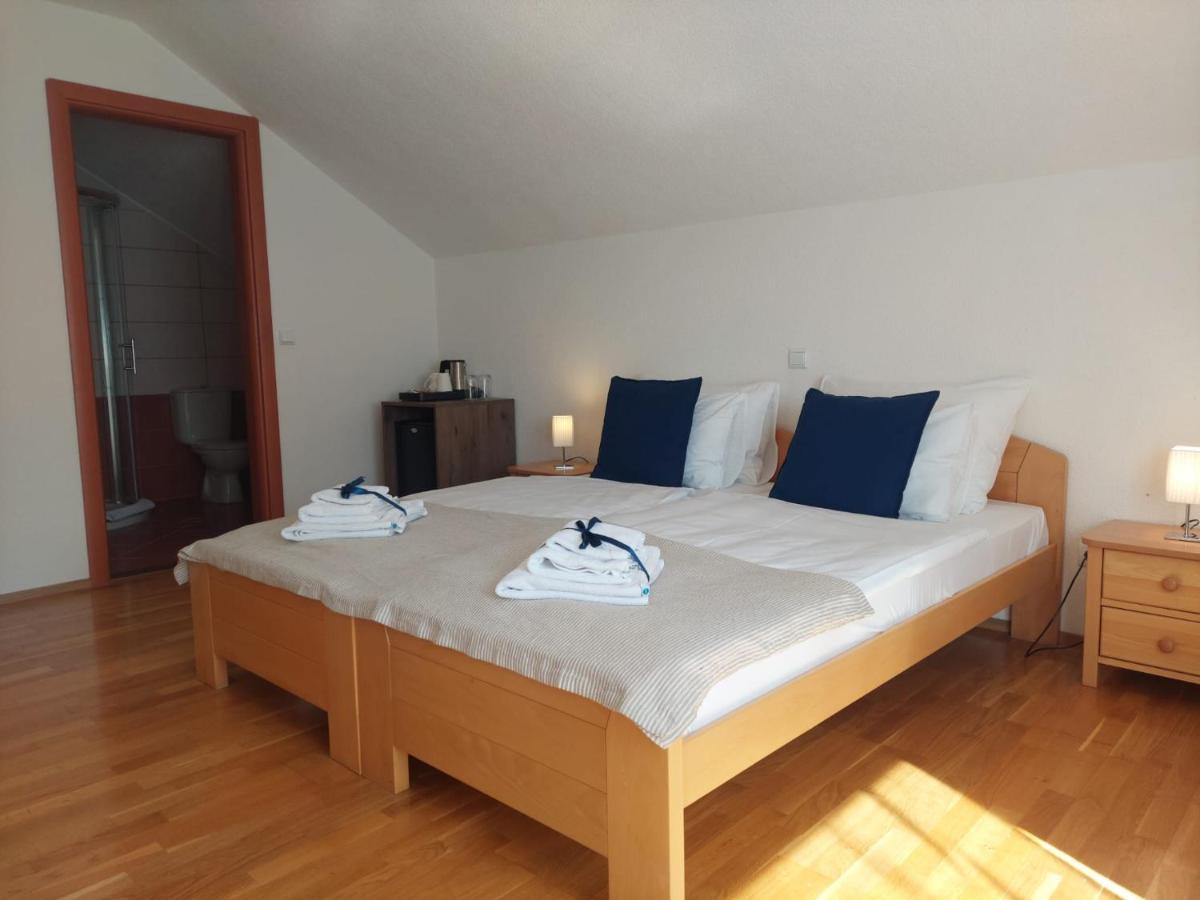 Plitvice Lower Lakes Rooms Plitvica selo Bagian luar foto