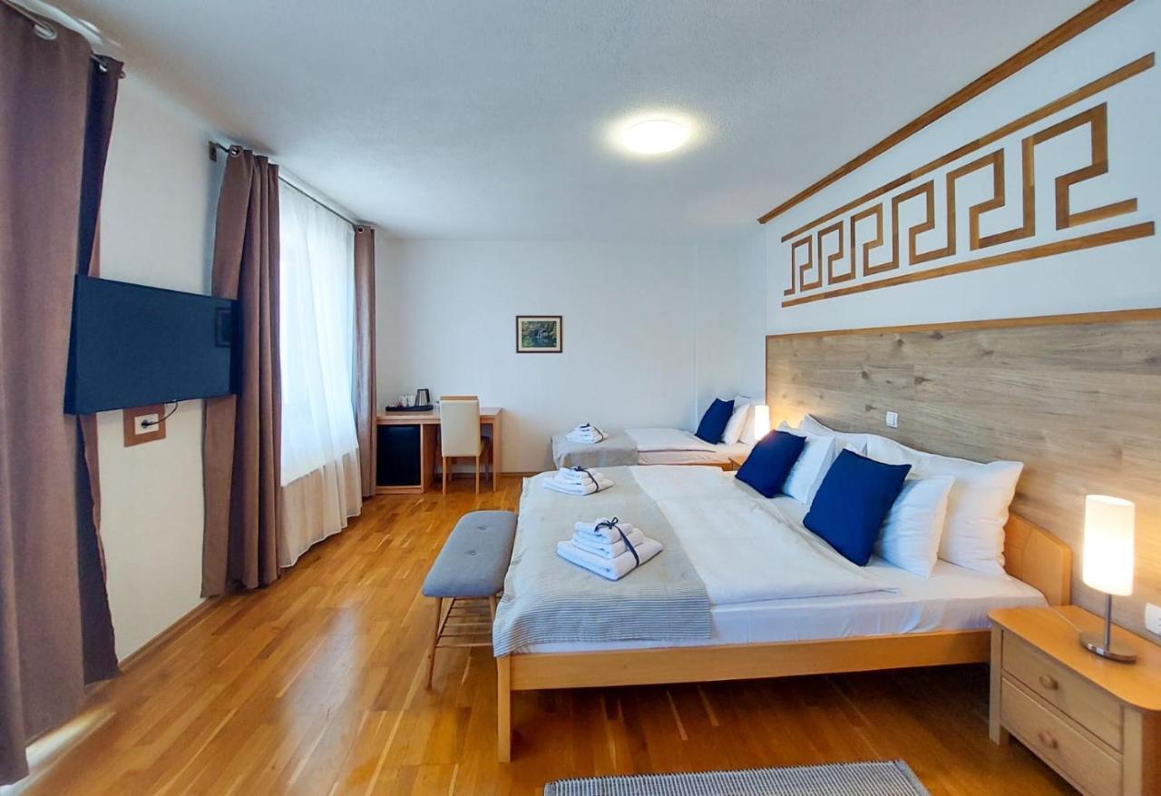 Plitvice Lower Lakes Rooms Plitvica selo Bagian luar foto